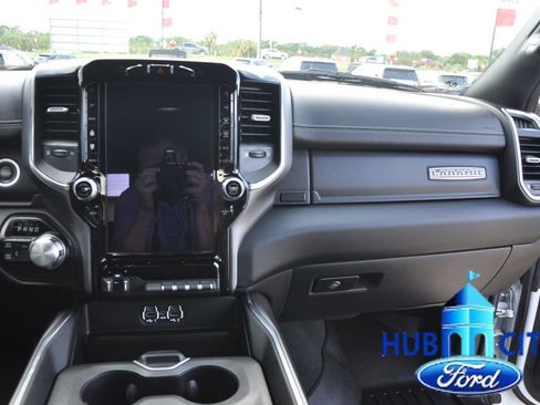 Used 2022 RAM 2500 Laramie w/ Night Edition AWD/4WD image 20