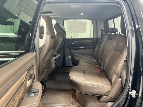 Used 2026 RAM 2500 Limited AWD/4WD image 24