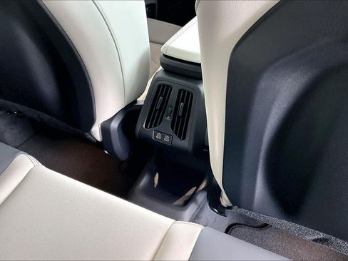 New 2026 BMW X1 xDrive28i w/ Technology Package AWD/4WD image 17