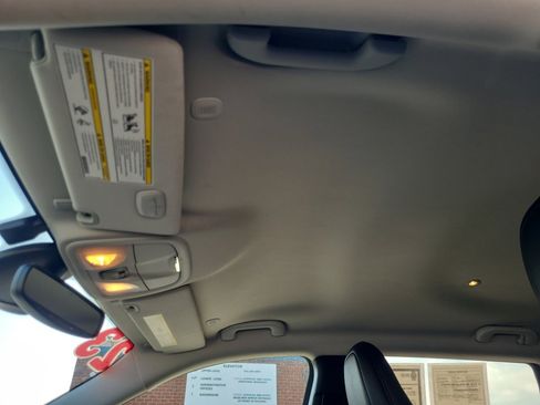 Used 2023 Jeep Cherokee Altitude Lux image 23