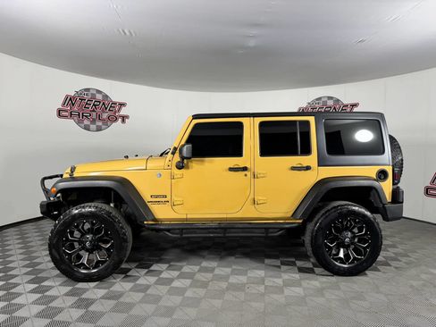 Used 2014 Jeep Wrangler Unlimited Sport w/ Quick Order Package 24S AWD/4WD image 4