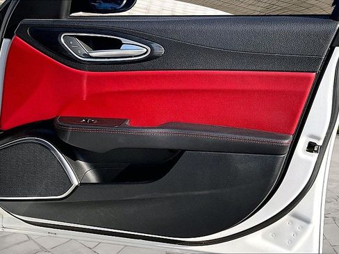 Used 2019 Alfa Romeo Giulia w/ Nero Edizione RWD image 15