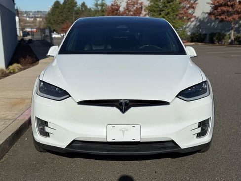 Used 2017 Tesla Model X 75D image 12