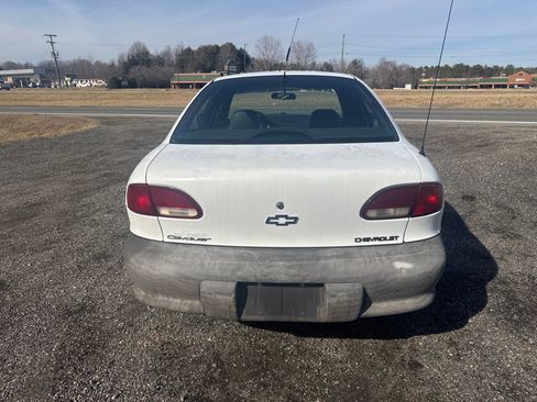 Used 1998 Chevrolet Cavalier Sedan image 8