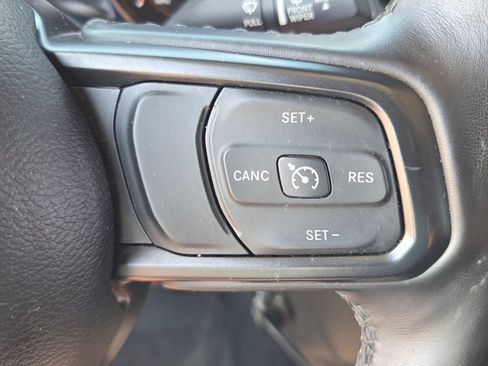Used 2022 Jeep Gladiator Sport AWD/4WD image 25