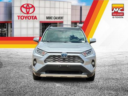 Used 2020 Toyota RAV4 Limited AWD/4WD image 12