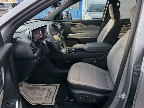 New 2026 Chevrolet Traverse LT w/ LPO, Floor Liner Package image 16