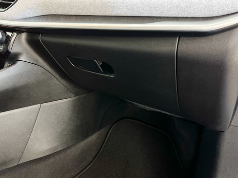 Used 2024 Jeep Compass Latitude image 35