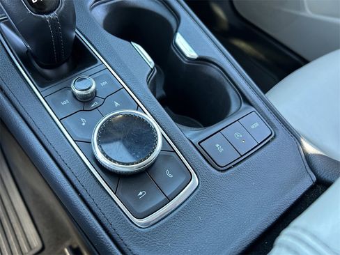 Used 2019 Cadillac XT4 Premium Luxury image 30