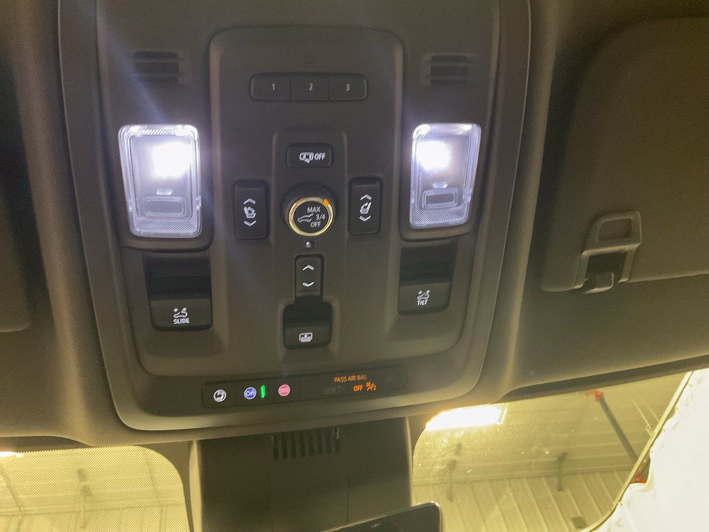 Used 2024 GMC Yukon Denali w/ Denali Reserve Package AWD/4WD image 27