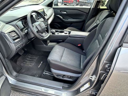 Used 2025 Nissan Rogue SV AWD/4WD image 11