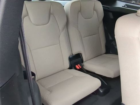 New 2026 Volvo XC90 B5 Core image 23