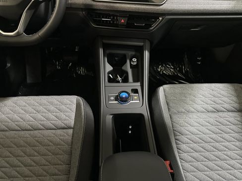New 2026 Volkswagen Tiguan S FWD image 32