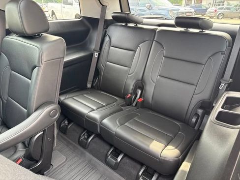 Used 2023 GMC Acadia SLT w/ Elevation Edition FWD image 24