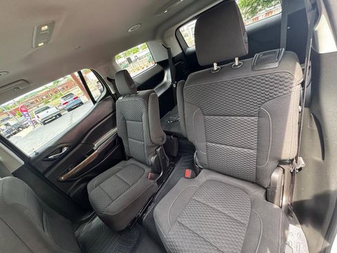 Used 2018 GMC Acadia SLE FWD image 20