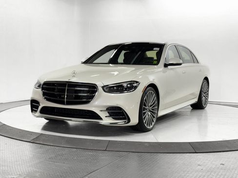 Used 2023 Mercedes-Benz S 500 4MATIC w/ AMG Line image 3