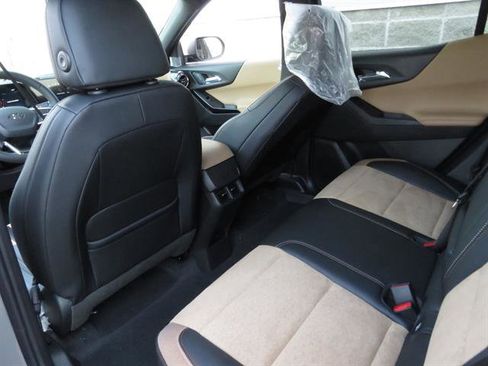 New 2026 Chevrolet Equinox ACTIV w/ LPO, Floor Liner Package image 17