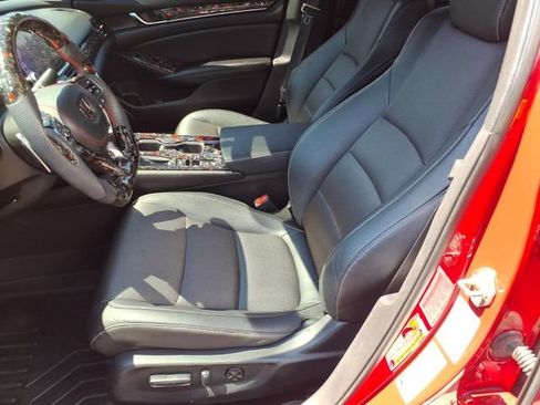Used 2019 Honda Accord Sport image 14