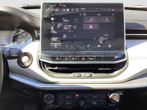 Used 2025 Jeep Compass Limited image 10