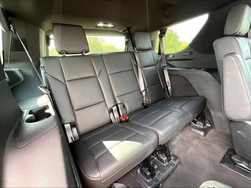 Used 2023 Cadillac Escalade Luxury AWD/4WD image 28
