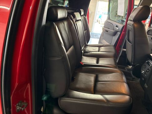 Used 2012 Chevrolet Avalanche LT AWD/4WD image 42