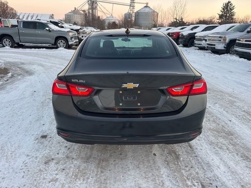 Used 2017 Chevrolet Malibu LS image 4