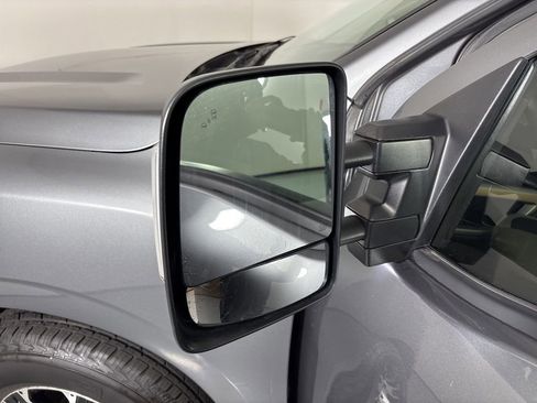 Certified 2024 Nissan Titan SV w/ SV Convenience Package image 17