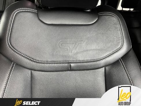 Used 2023 Ford Explorer ST w/ Equipment Group 401A AWD/4WD image 26