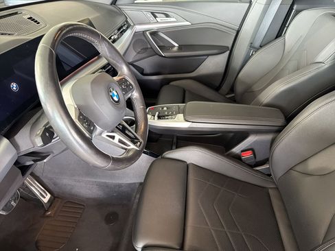 Used 2023 BMW X1 xDrive28i w/ M Sport Package AWD/4WD image 4
