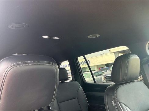 Used 2025 Buick Enclave Preferred FWD image 21