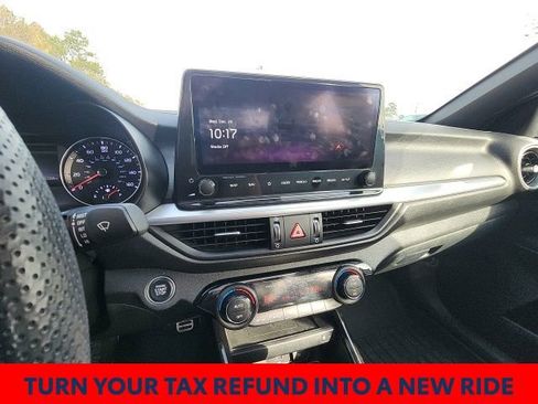 Used 2022 Kia Forte GT-Line w/ GT-Line Premium Package image 18