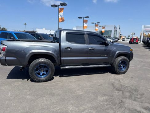 Used 2021 Toyota Tacoma TRD Sport w/ TRD Premium Sport Package RWD image 10