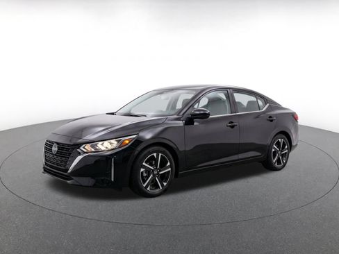 Used 2025 Nissan Sentra SV FWD image 4