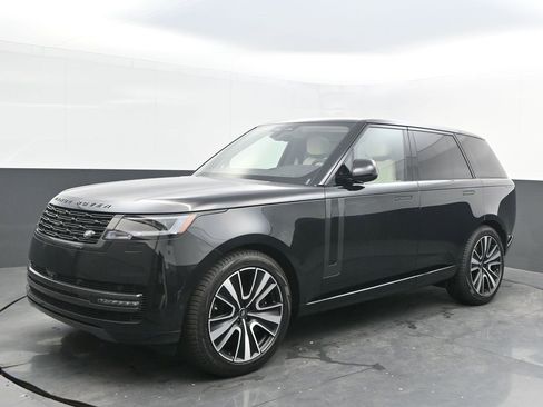 New 2025 Land Rover Range Rover SE image 1