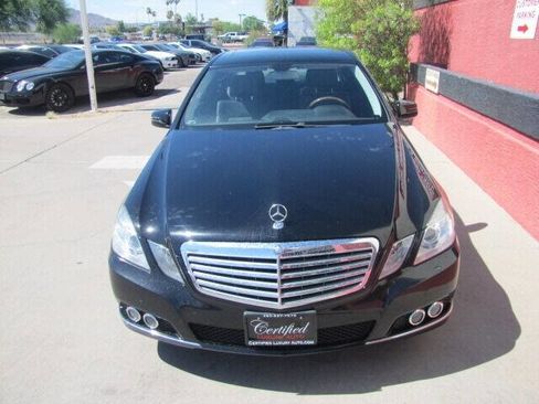 Used 2011 Mercedes-Benz E 350 Sedan image 3