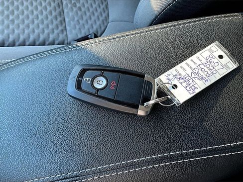 Used 2020 Ford Escape SE image 34
