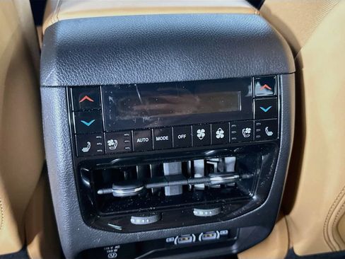 Certified 2023 Jeep Grand Cherokee Summit AWD/4WD image 33