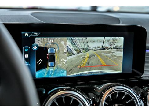 New 2026 Mercedes-Benz GLB 250 GLB 250 4MATIC image 14