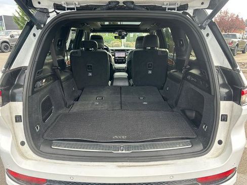 Used 2024 Jeep Grand Cherokee L Summit image 36