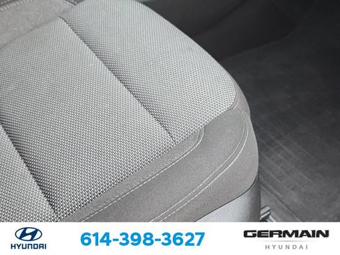 Used 2023 Chevrolet Traverse LT FWD image 27