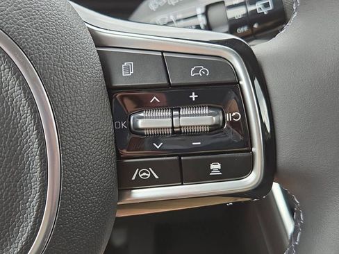 New 2026 Kia Carnival SX Prestige image 32