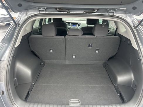 Used 2018 Hyundai Tucson SE image 8