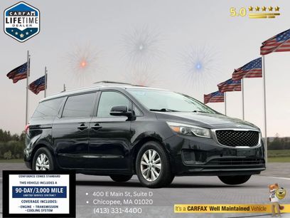 Used 2017 Kia Sedona LX w/ LX Essentials Premium Package