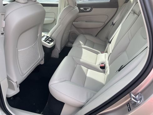 New 2026 Volvo XC60 B5 Ultra w/ Protection Package Premier AWD/4WD image 9