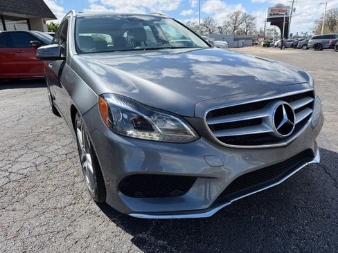 Used 2016 Mercedes-Benz E 350 4MATIC Wagon w/ Premium Package image 12
