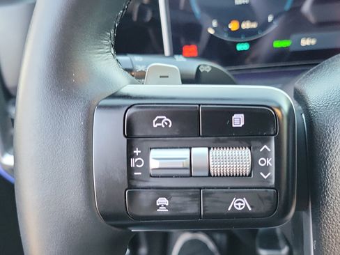 Certified 2025 Hyundai Santa Fe Limited image 7