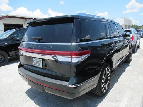 Used 2023 Lincoln Navigator L Black Label AWD/4WD image 8