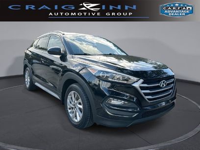 Used 2017 Hyundai Tucson SE w/ SE Popular Package 02