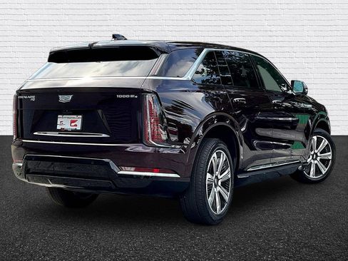 Used 2025 Cadillac Escalade IQ Luxury 2 w/ LPO, Premium Carpet Package AWD/4WD image 6