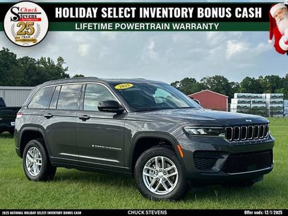 New 2025 Jeep Grand Cherokee Laredo X w/ Luxury Tech Group I